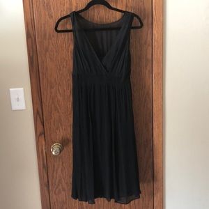 Banana Republic 100% Silk Gauzy Dress - size 6